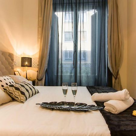 Sol Luxury Suites Мадрид Екстериор снимка