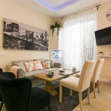 Sol Luxury Suites Мадрид Екстериор снимка