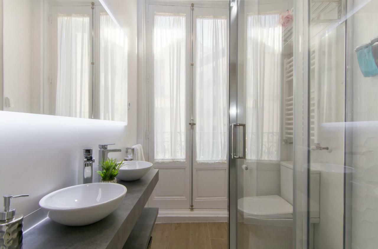 Sol Luxury Suites Мадрид Екстериор снимка
