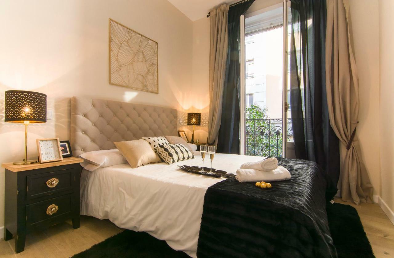 Sol Luxury Suites Мадрид Екстериор снимка