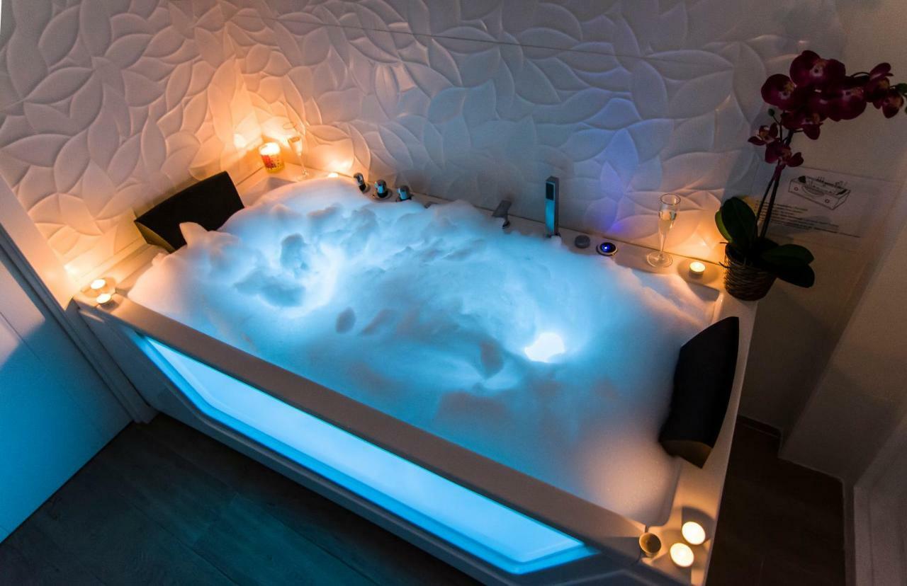Sol Luxury Suites Мадрид Екстериор снимка