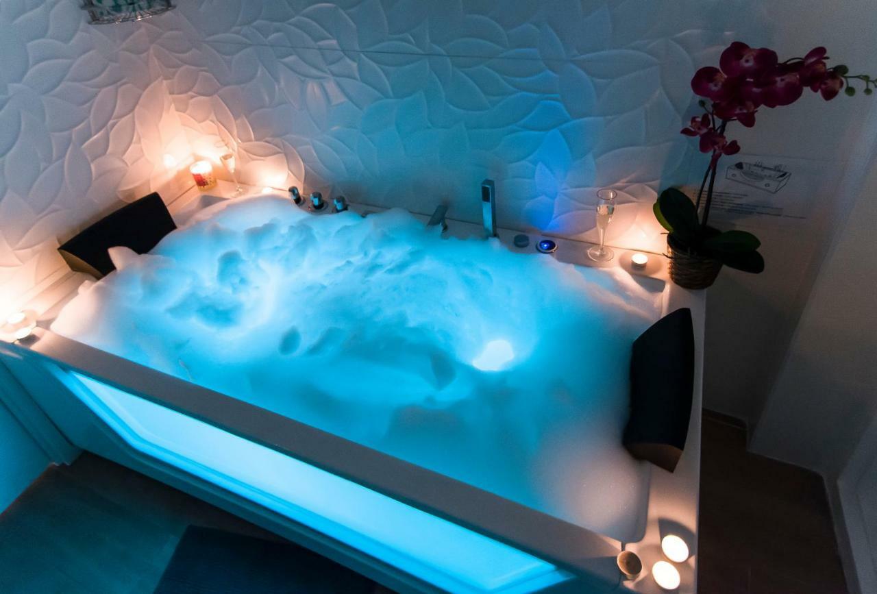 Sol Luxury Suites Мадрид Екстериор снимка