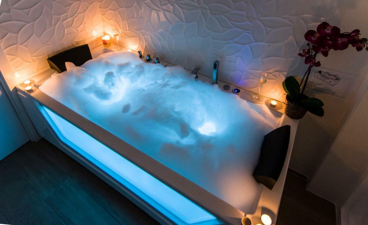 Sol Luxury Suites Мадрид Екстериор снимка